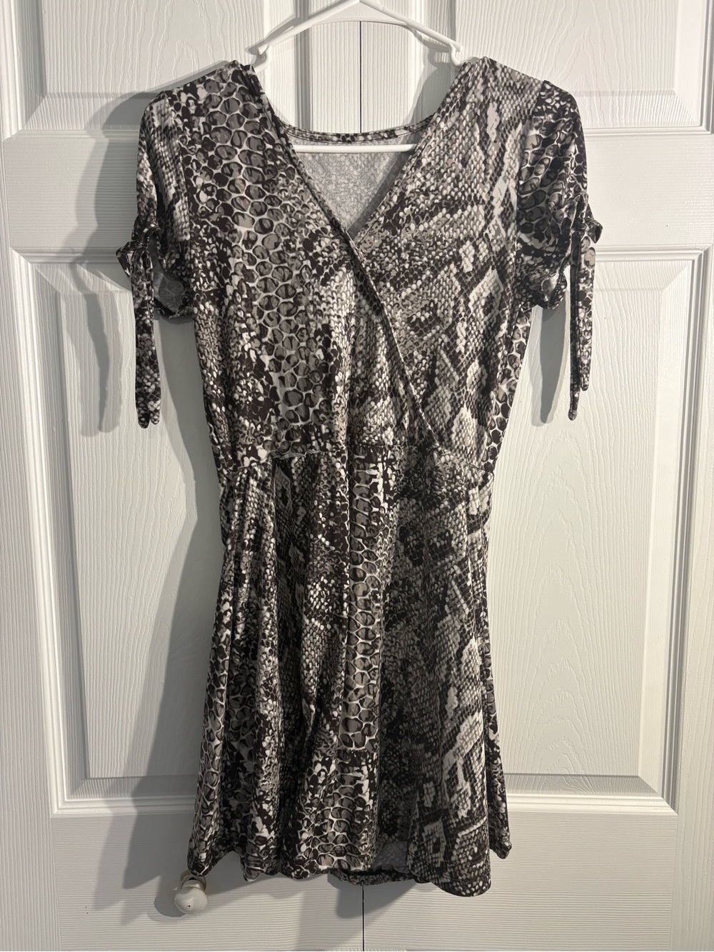 Just-One Snakeskin Print Faux Wrap Mini Skater Dress Size M Short Sleeve (A2)